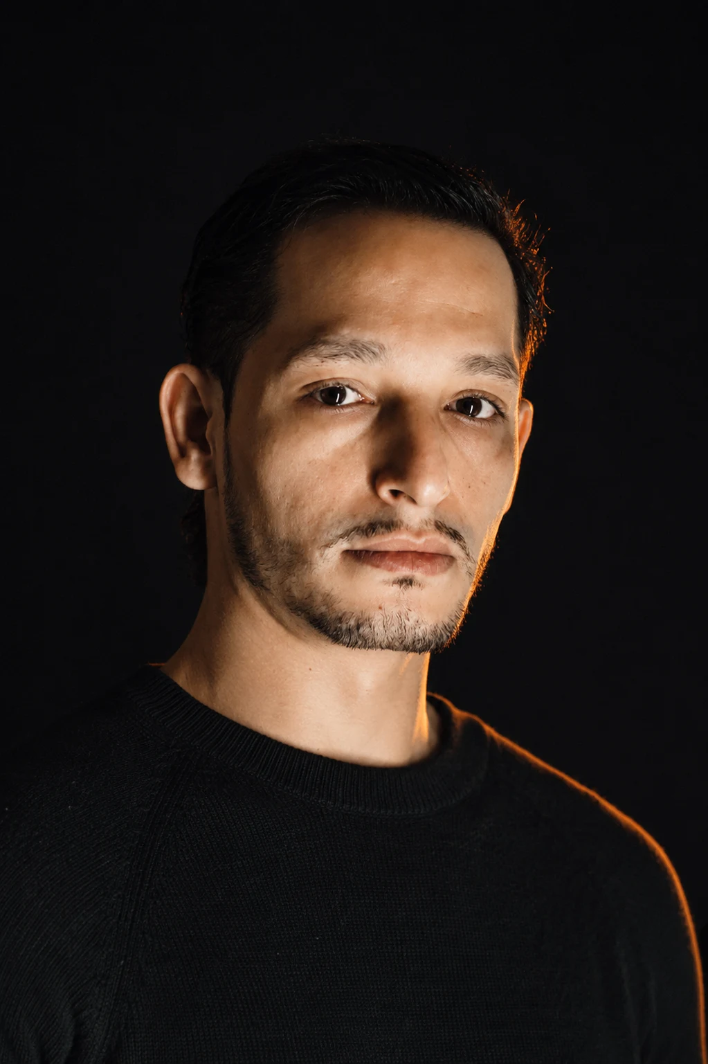 Retrato de Mario Ovalle, fundador de Átomo Studio